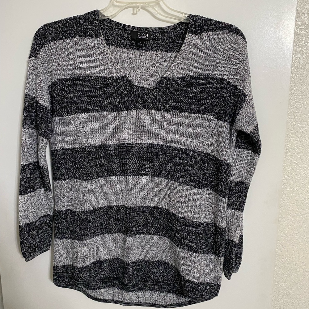 A.n.a. L grey stripped sweater